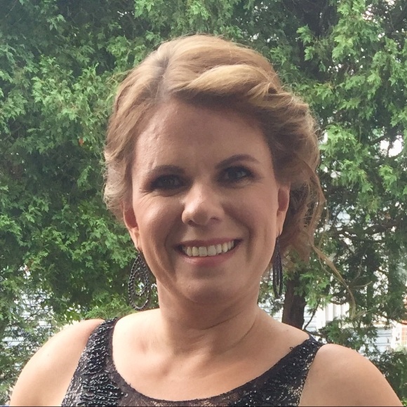 Meet your Posher, Karolina - Picture 1 of 1